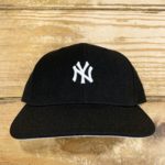 KITH×YANKEES//PEGASUS LOW PROFILE CAP BLACK