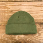 URBAN OUTFITTERS//SHORT ROLL KNIT BEANIE OLIVE